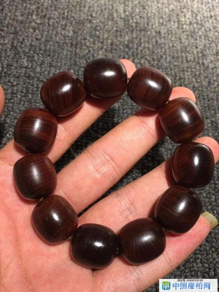 崖柏手串出油严重好不好